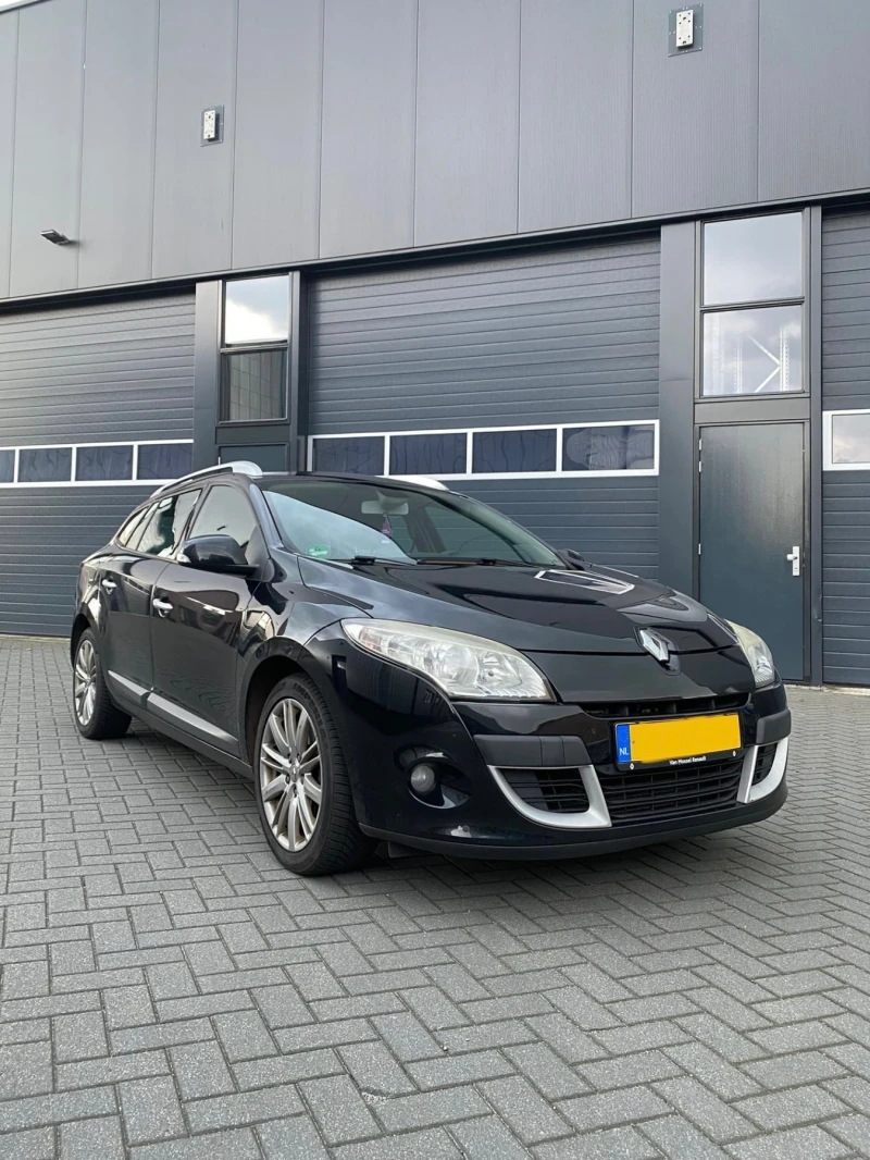 Renault Megane 1.4 TCe keyless , Navigation, Full , снимка 3 - Автомобили и джипове - 48268714