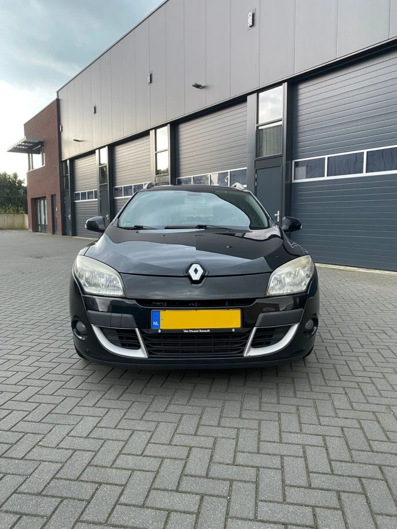 Renault Megane 1.4 TCe keyless , Navigation, Full , снимка 2 - Автомобили и джипове - 48268714