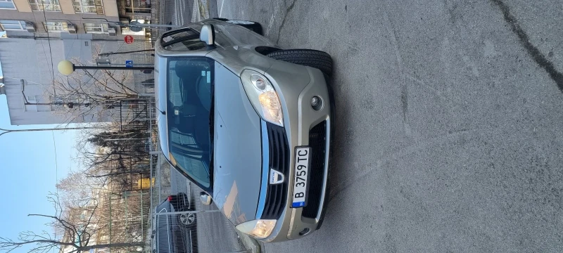 Dacia Sandero, снимка 2 - Автомобили и джипове - 49114281