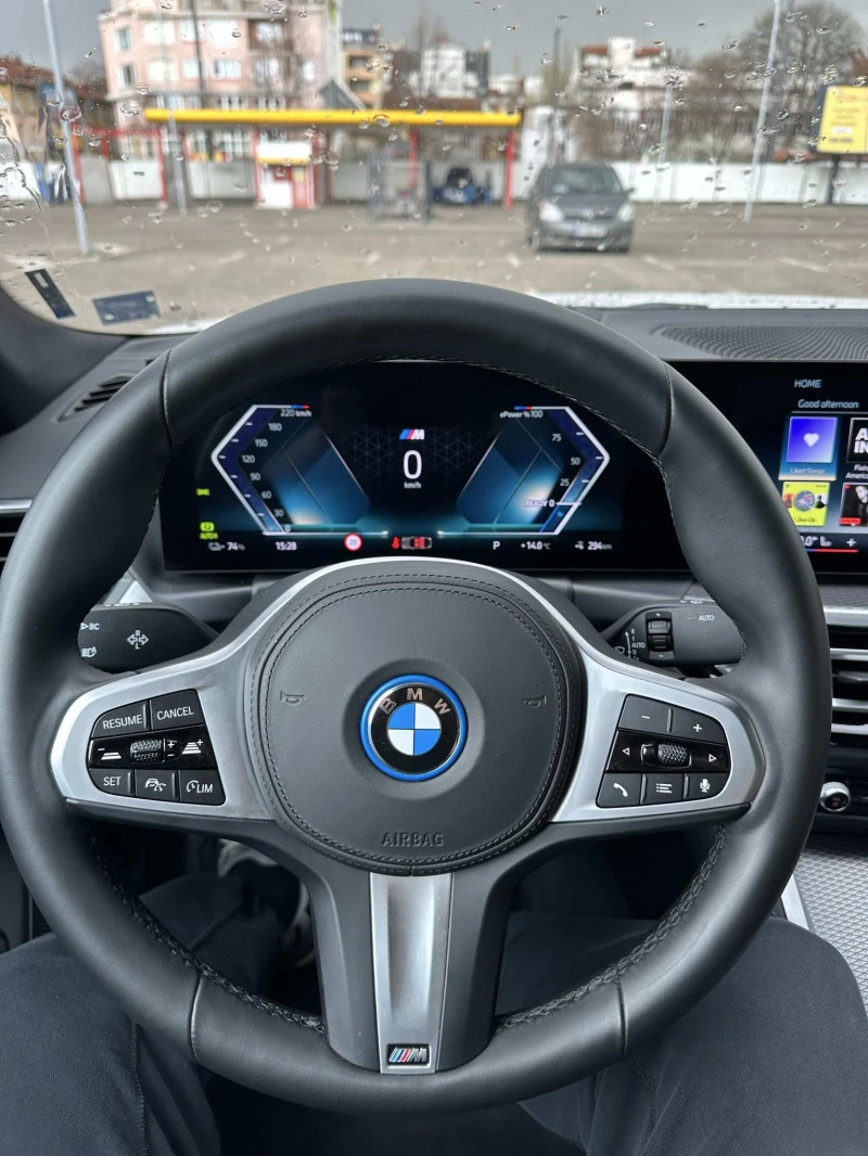 BMW i4 eDrive 40, снимка 8 - Автомобили и джипове - 49536007