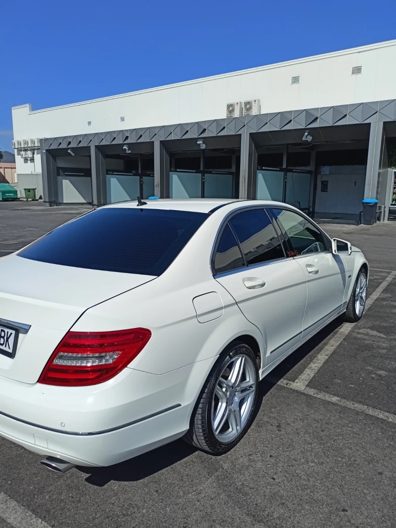 Mercedes-Benz C 350, снимка 9 - Автомобили и джипове - 51374372