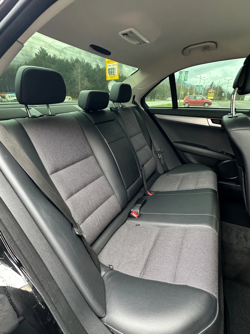 Mercedes-Benz C 180 Швейцария , снимка 10 - Автомобили и джипове - 52694399