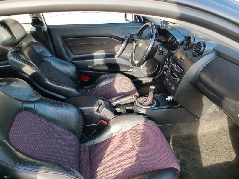 Hyundai Coupe, снимка 5 - Автомобили и джипове - 52831802