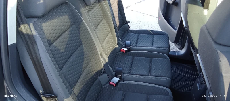 VW Touran 1.9 TDI, снимка 9 - Автомобили и джипове - 52921671