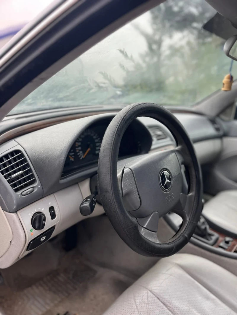 Mercedes-Benz CLK 111, снимка 7 - Автомобили и джипове - 53514664
