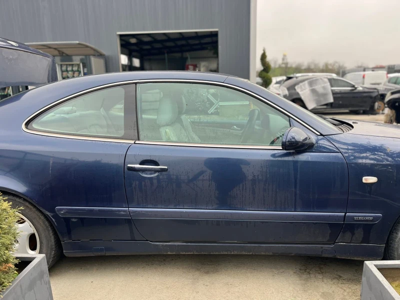 Mercedes-Benz CLK 111, снимка 6 - Автомобили и джипове - 53514664