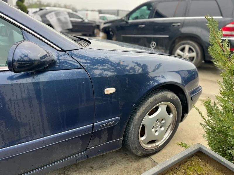 Mercedes-Benz CLK 111, снимка 5 - Автомобили и джипове - 53514664