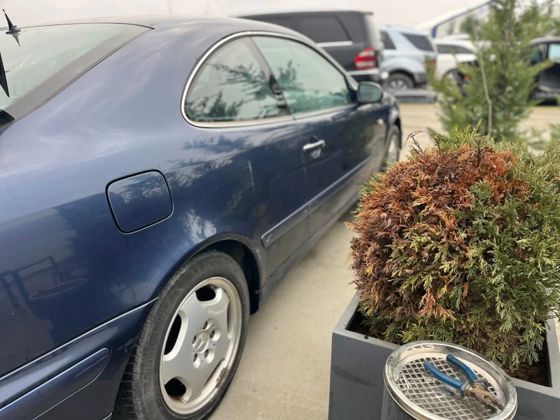 Mercedes-Benz CLK 111, снимка 4 - Автомобили и джипове - 53514664