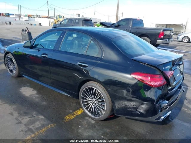 Mercedes-Benz C 300 * Obsidian Black Metallic (CARFAX), снимка 5 - Автомобили и джипове - 49326644