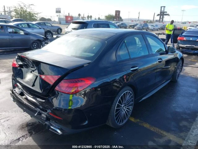 Mercedes-Benz C 300 * Obsidian Black Metallic (CARFAX), снимка 9 - Автомобили и джипове - 49326644