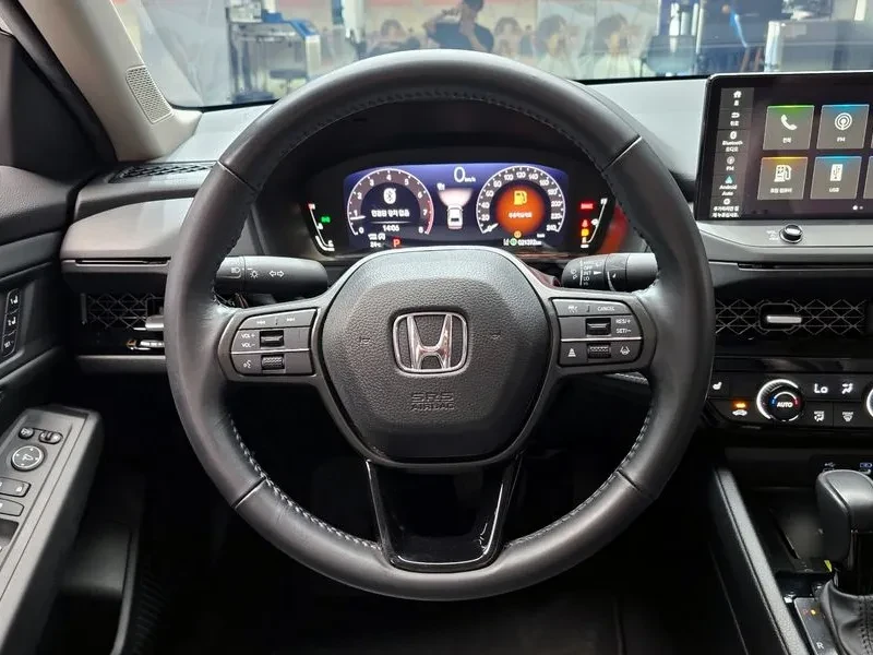 Honda Accord 1.5T/2WD/�������/��������/WIRELESS PHONE CHARGING | Mobile.bg � ����������� 13