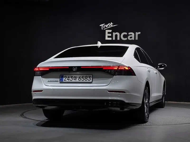Honda Accord 1.5T/2WD/�������/��������/WIRELESS PHONE CHARGING | Mobile.bg � ����������� 4
