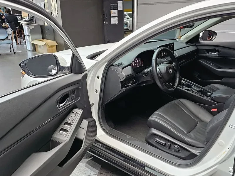 Honda Accord 1.5T/2WD/�������/��������/WIRELESS PHONE CHARGING | Mobile.bg � ����������� 10