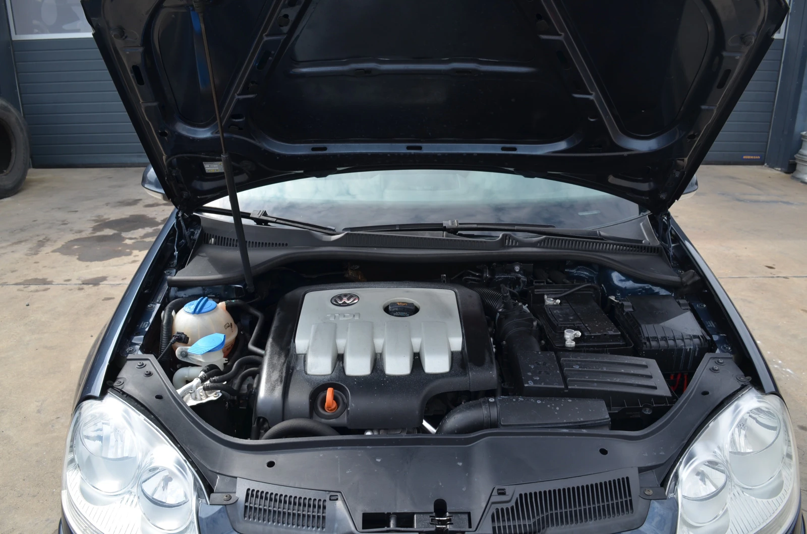 VW Golf 2.0 TDI | Mobile.bg — изображение 13