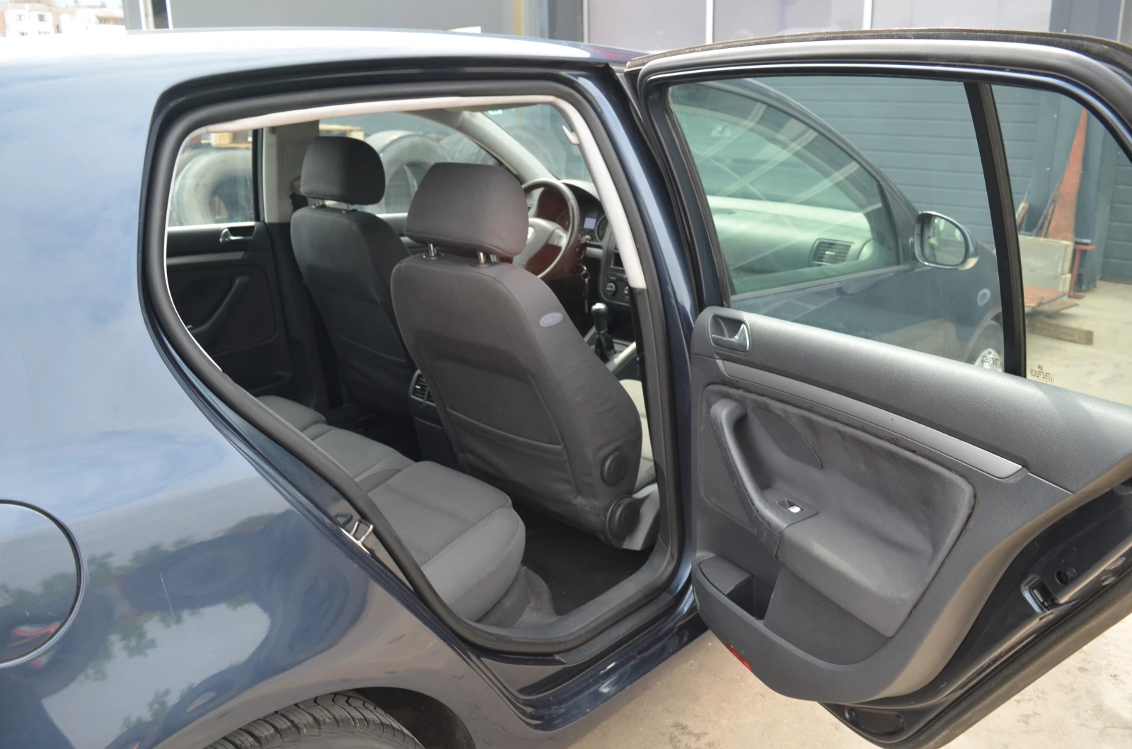 VW Golf 2.0 TDI | Mobile.bg — изображение 11