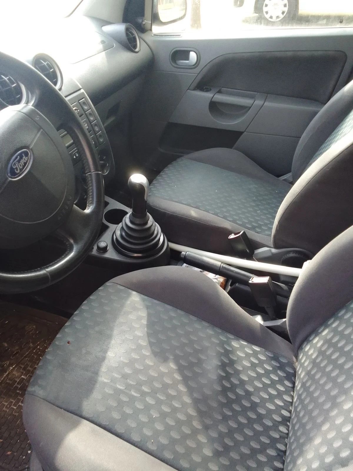 Ford Fiesta  - изображение 4