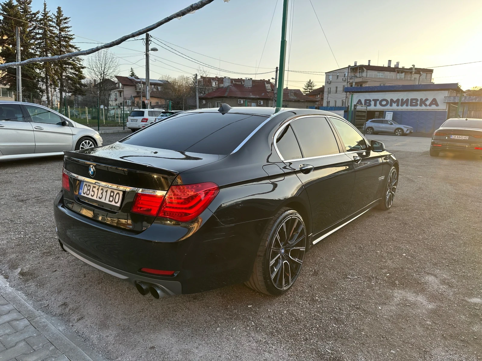 BMW 750 750L xDrive Full, снимка 5 - Автомобили и джипове - 54113565