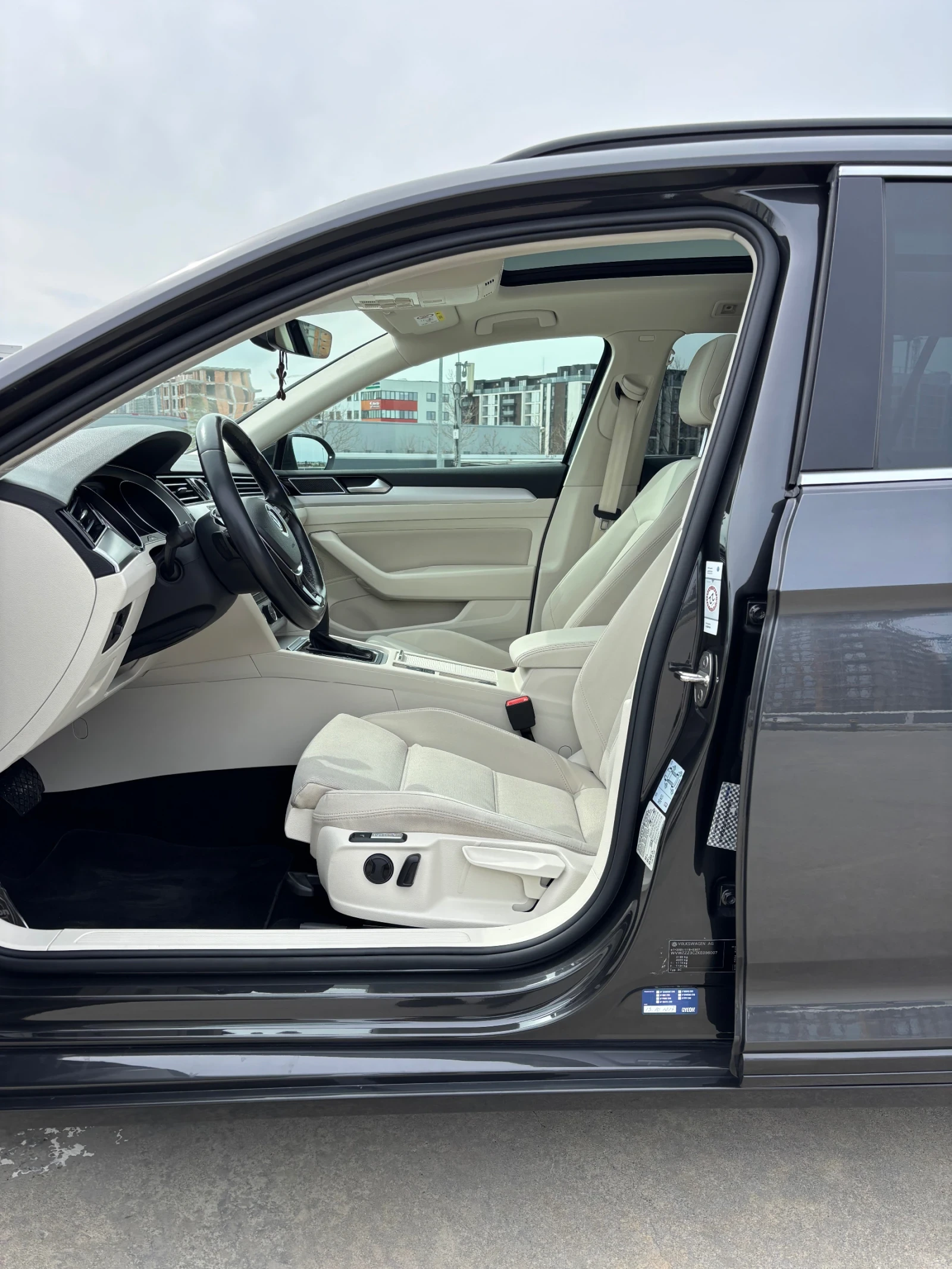 VW Passat Variant/Comfortline/150BMT/DSG7/Панорамен/, снимка 7 - Автомобили и джипове - 54205323