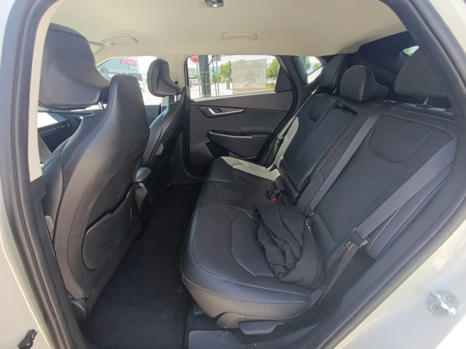 Kia EV6 Awd 325 4x4 77.7 kw, снимка 6 - Автомобили и джипове - 55078574