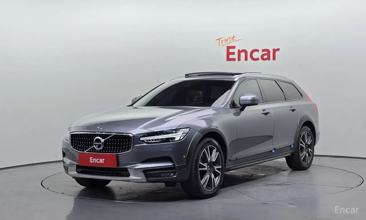 Volvo V90 Cross Country T5 PRO AWD* МАСАЖ* BOWERS&WILKINS* 360* HEAD-UP* 