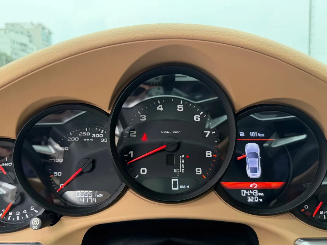 Porsche 911 911 CARRERA 4 GTS, снимка 8 - Автомобили и джипове - 55397733