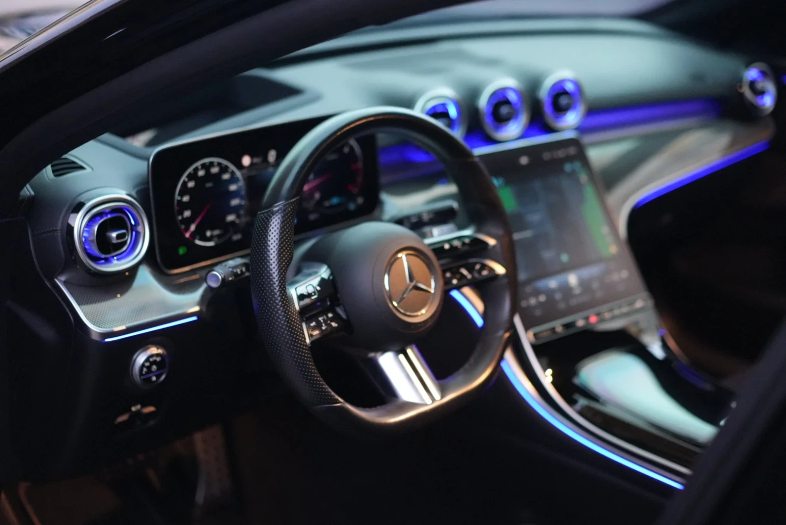 Mercedes-Benz C 300 C300 Mild Hybrid AMG  Permium Plus Night pack, снимка 11 - Автомобили и джипове - 55637833