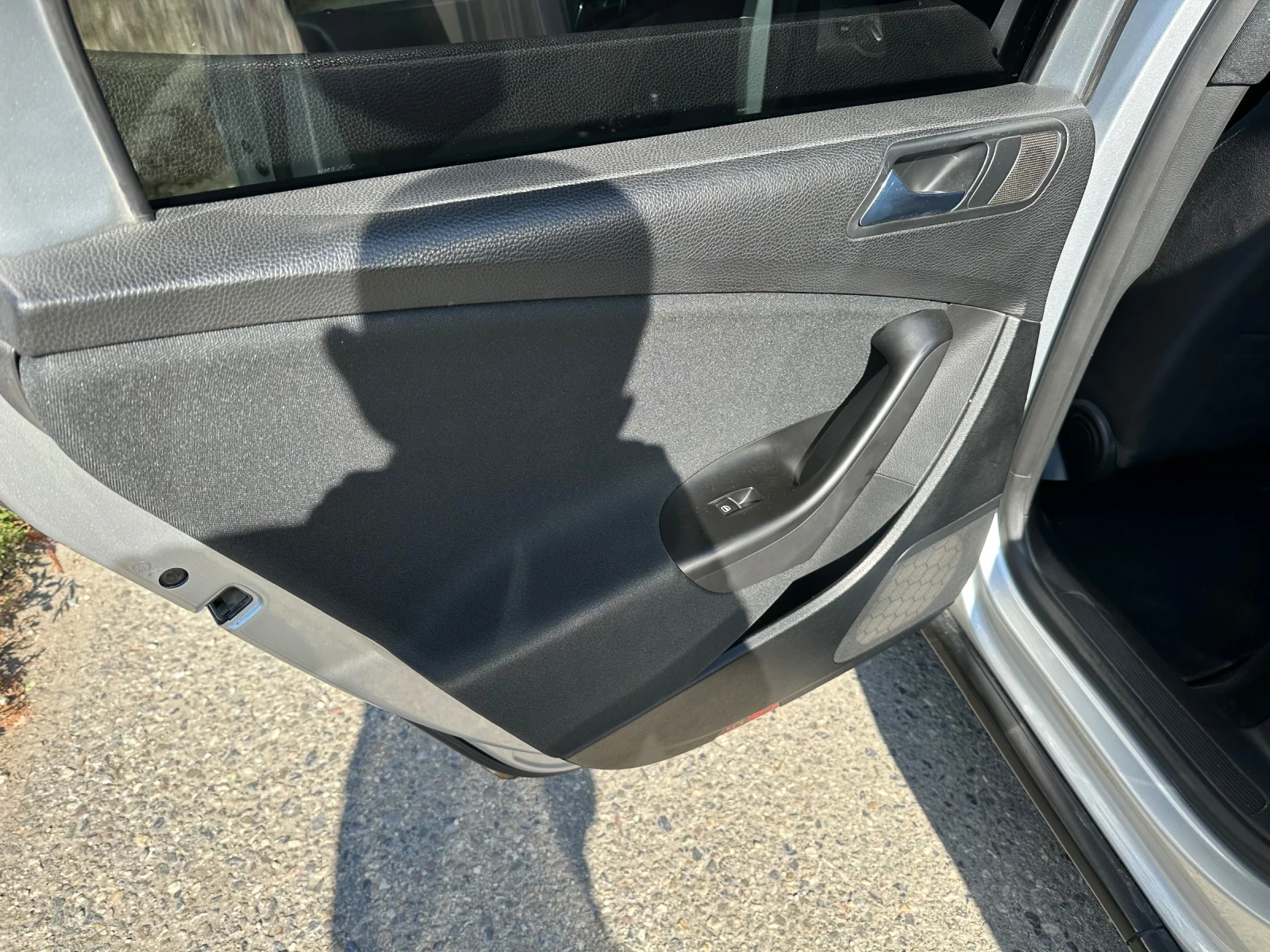 VW Passat 2.0 TDI, снимка 9 - Автомобили и джипове - 55714997