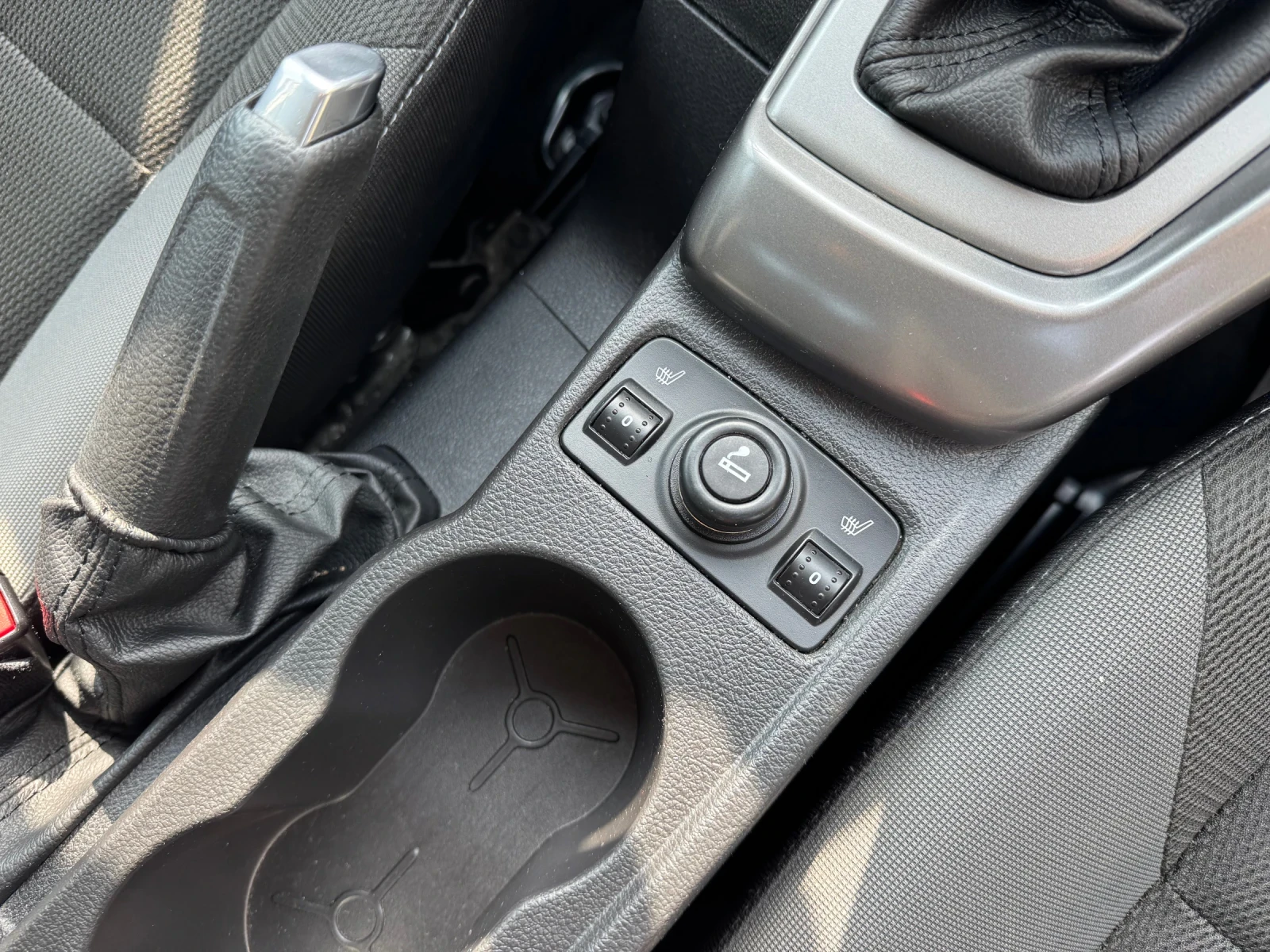 Ford Focus EcoBosst/Подгрев/Парктроник, снимка 9 - Автомобили и джипове - 55877826