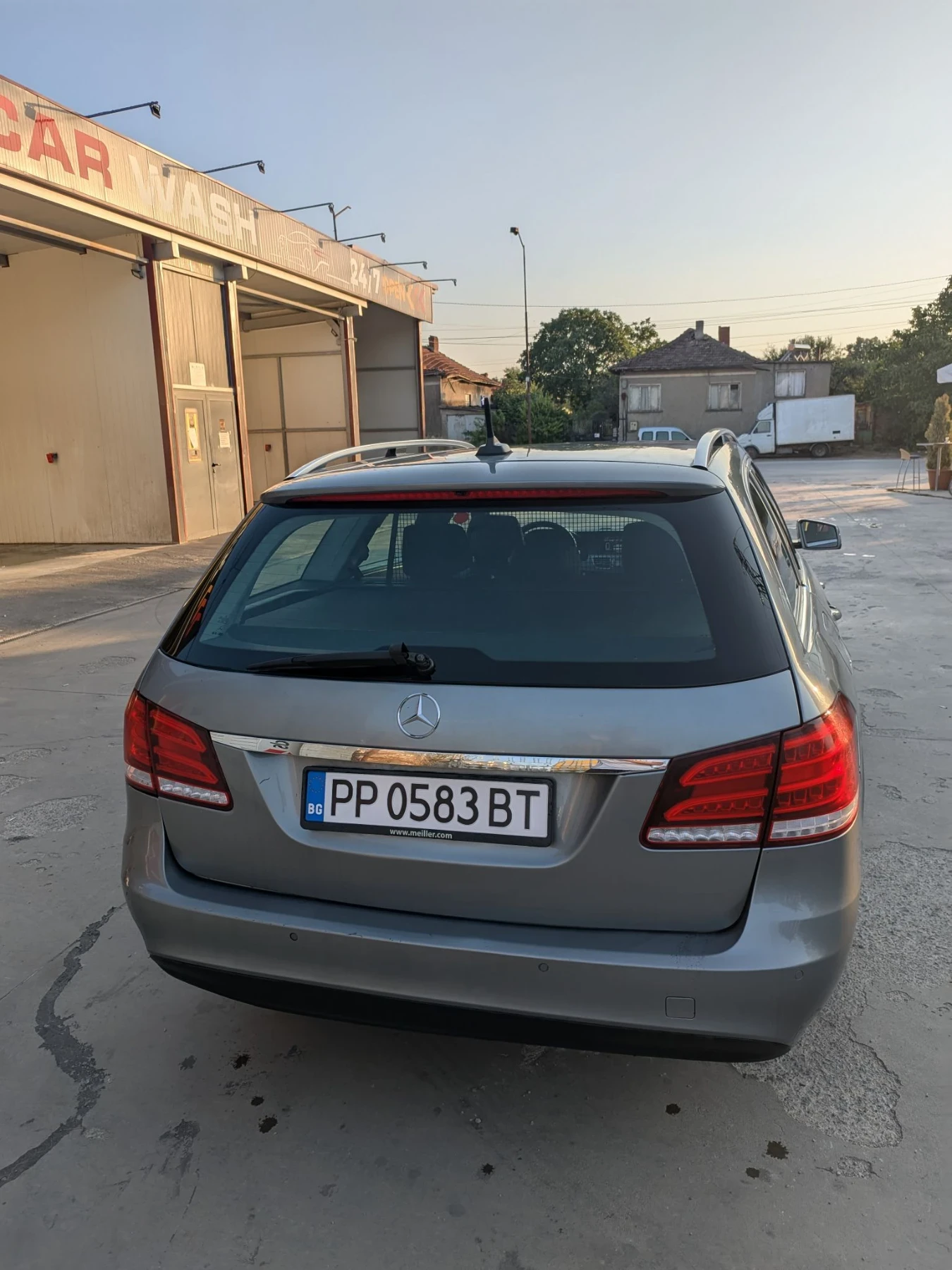 Mercedes-Benz E 200 Facelift, снимка 7 - Автомобили и джипове - 55904687