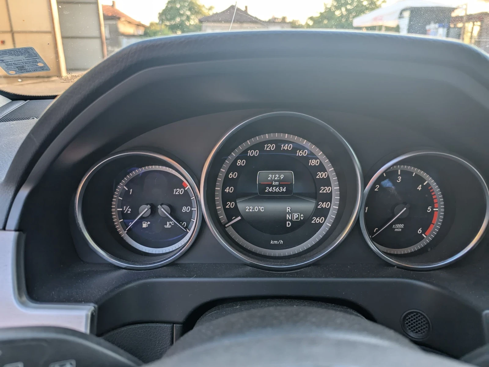 Mercedes-Benz E 200 Facelift, снимка 12 - Автомобили и джипове - 55904687