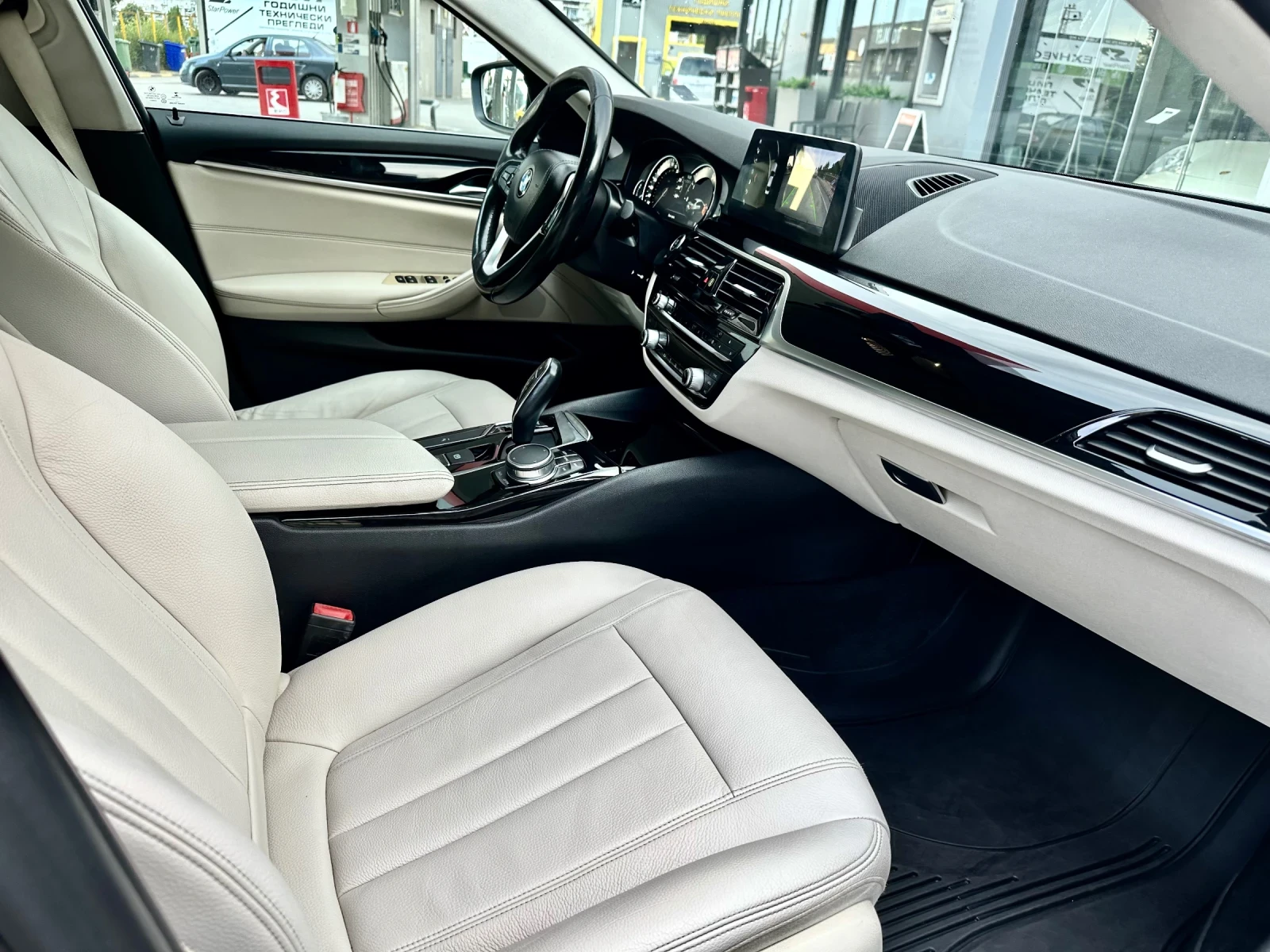 BMW 530, снимка 12 - Автомобили и джипове - 55941607