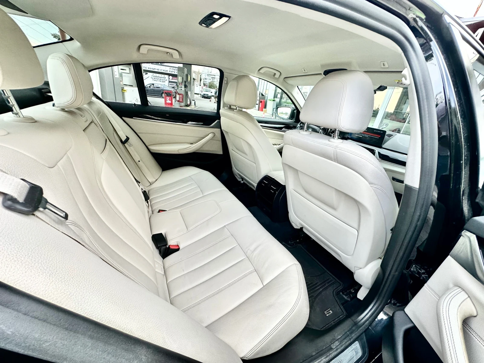 BMW 530, снимка 16 - Автомобили и джипове - 55941607