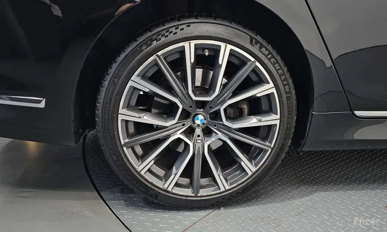 BMW 740 d * xDrive * M Sport * Обдухване * 360 * Face * , снимка 5 - Автомобили и джипове - 56316220