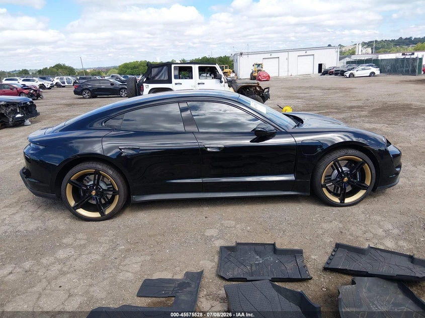 Porsche Taycan 4S, снимка 13 - Автомобили и джипове - 56617988