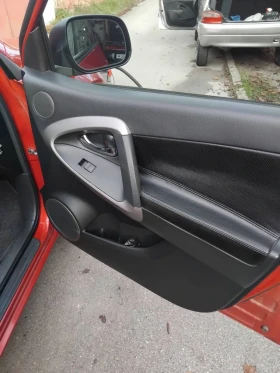 Toyota Rav4 2.2 D4D - 6200 € / 12126.15 лв. - 86221597 13