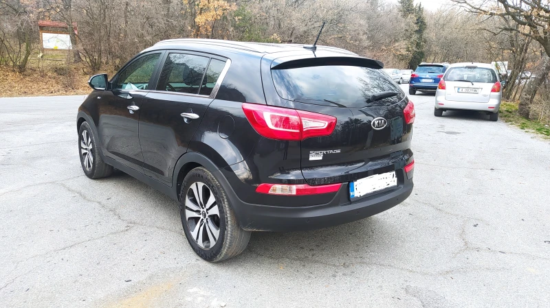 Kia Sportage, снимка 3 - Автомобили и джипове - 49239674