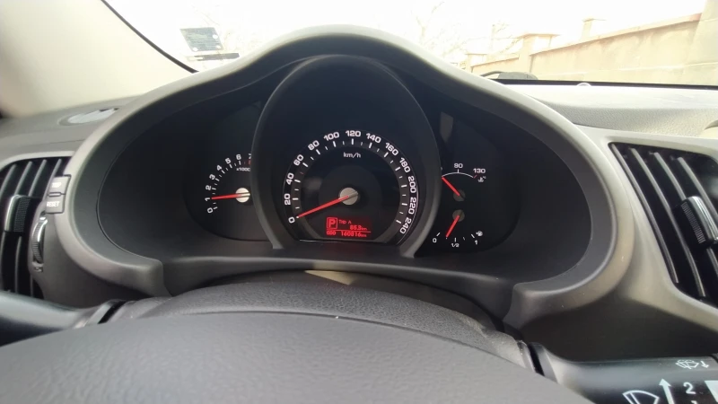 Kia Sportage, снимка 9 - Автомобили и джипове - 49239674