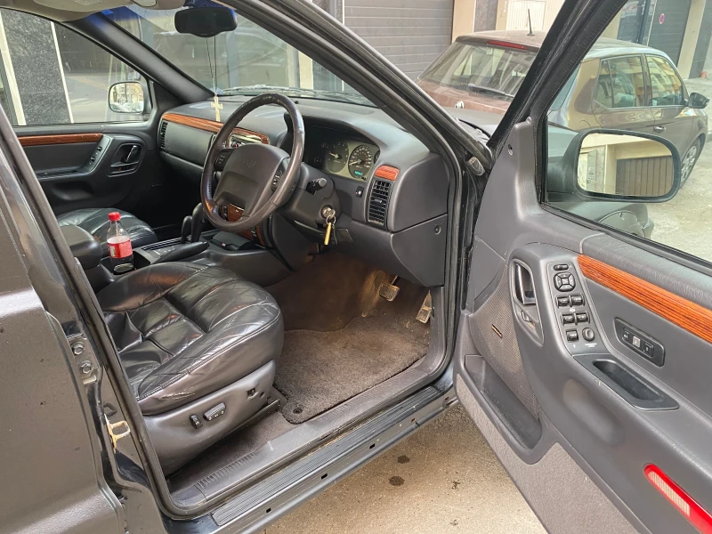 Jeep Grand cherokee, снимка 10 - Автомобили и джипове - 52552661
