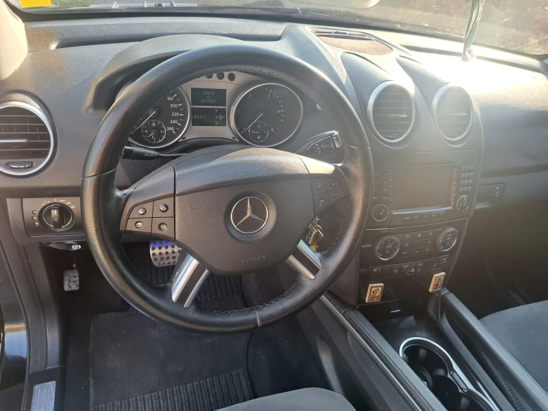 Mercedes-Benz ML 320, снимка 3 - Автомобили и джипове - 52616793