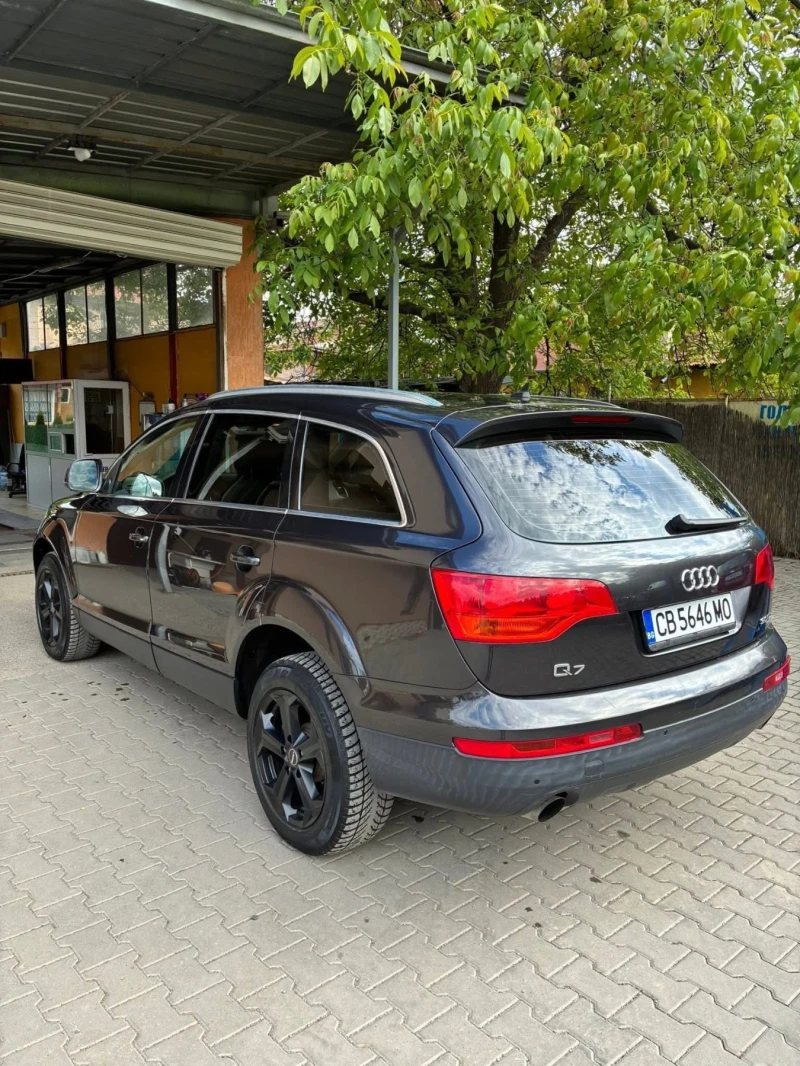 Audi Q7 ДОБРО СЪСТОЯНИЕ , снимка 8 - Автомобили и джипове - 53102487