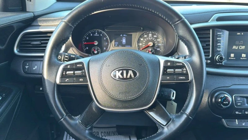 Kia Sorento !S-V6! !FWD!* АвтоКредит* Цена до БГ* , снимка 12 - Автомобили и джипове - 53374572