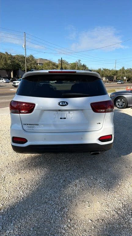 Kia Sorento !S-V6! !FWD!* АвтоКредит* Цена до БГ* , снимка 4 - Автомобили и джипове - 53374572