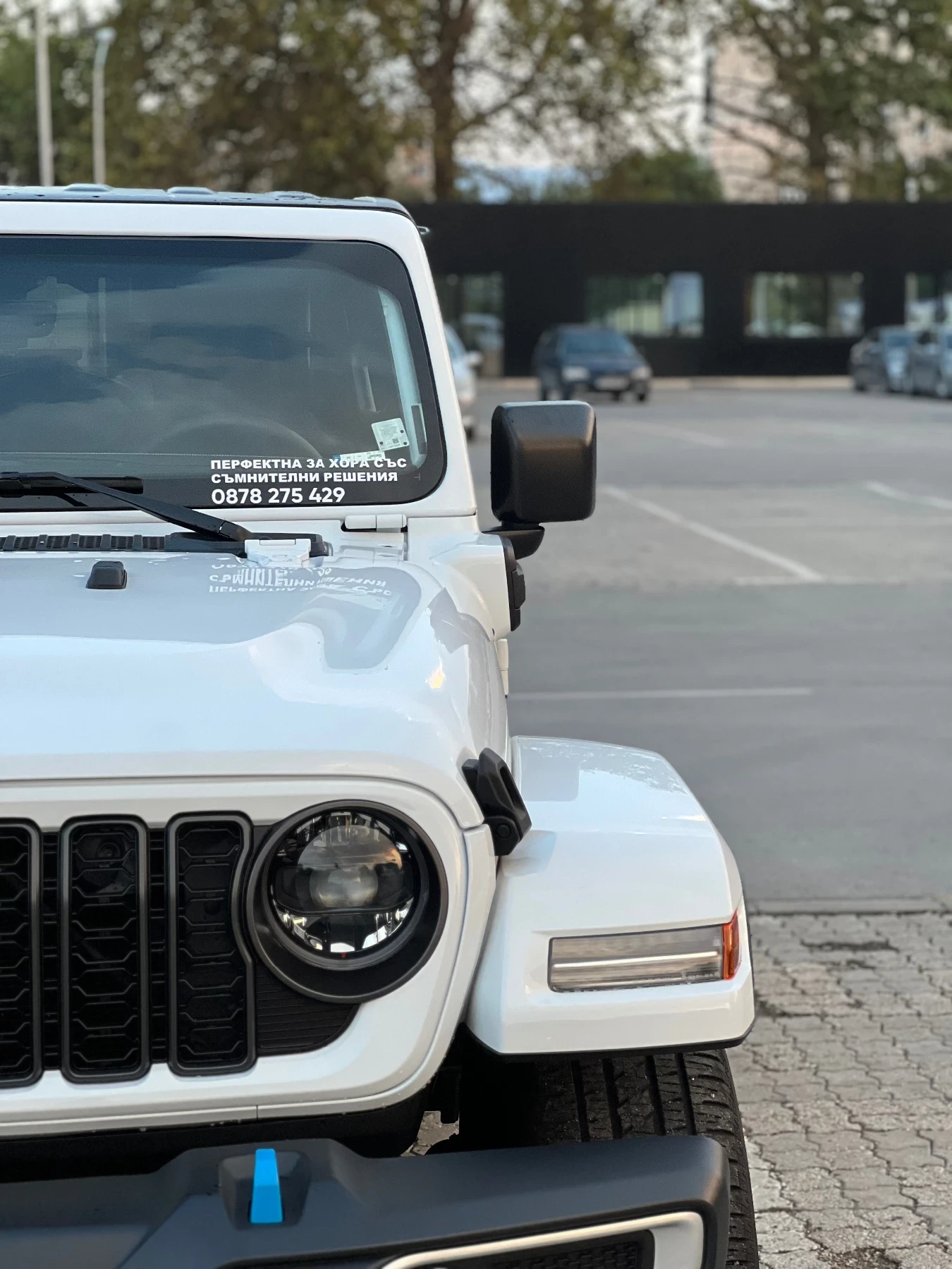 Jeep Wrangler Plug-in hybrid  - изображение 9