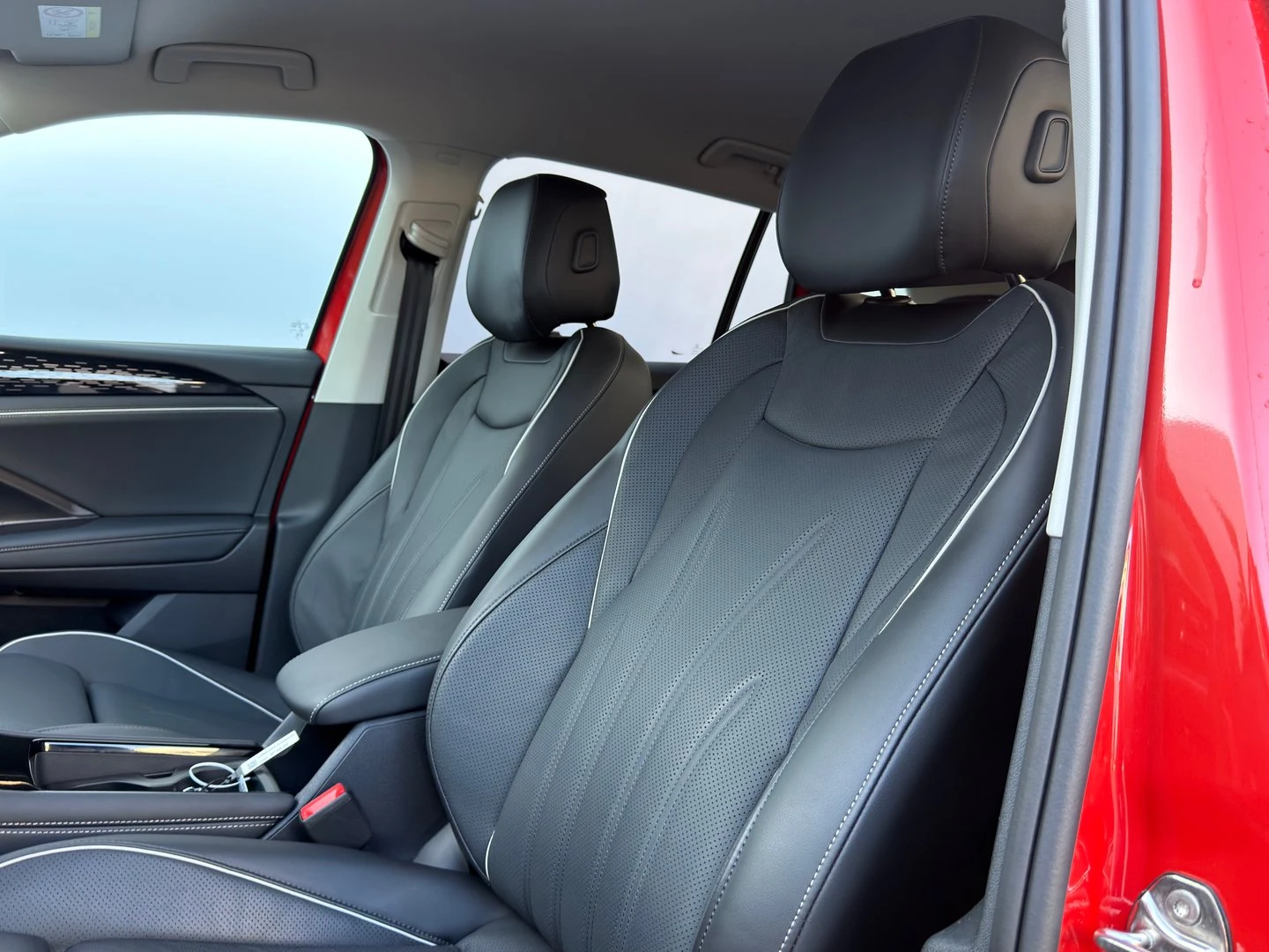 VW Tiguan Elegance 2.0 TDI SCR 4MOTION DSG - изображение 7