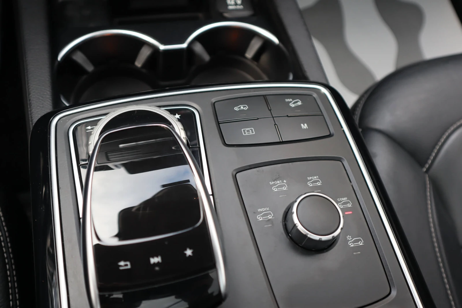 Mercedes-Benz GLE 500 4Matic/Harman Kardon/Distronik/Blind Spot/������ 3 | Mobile.bg � ����������� 15