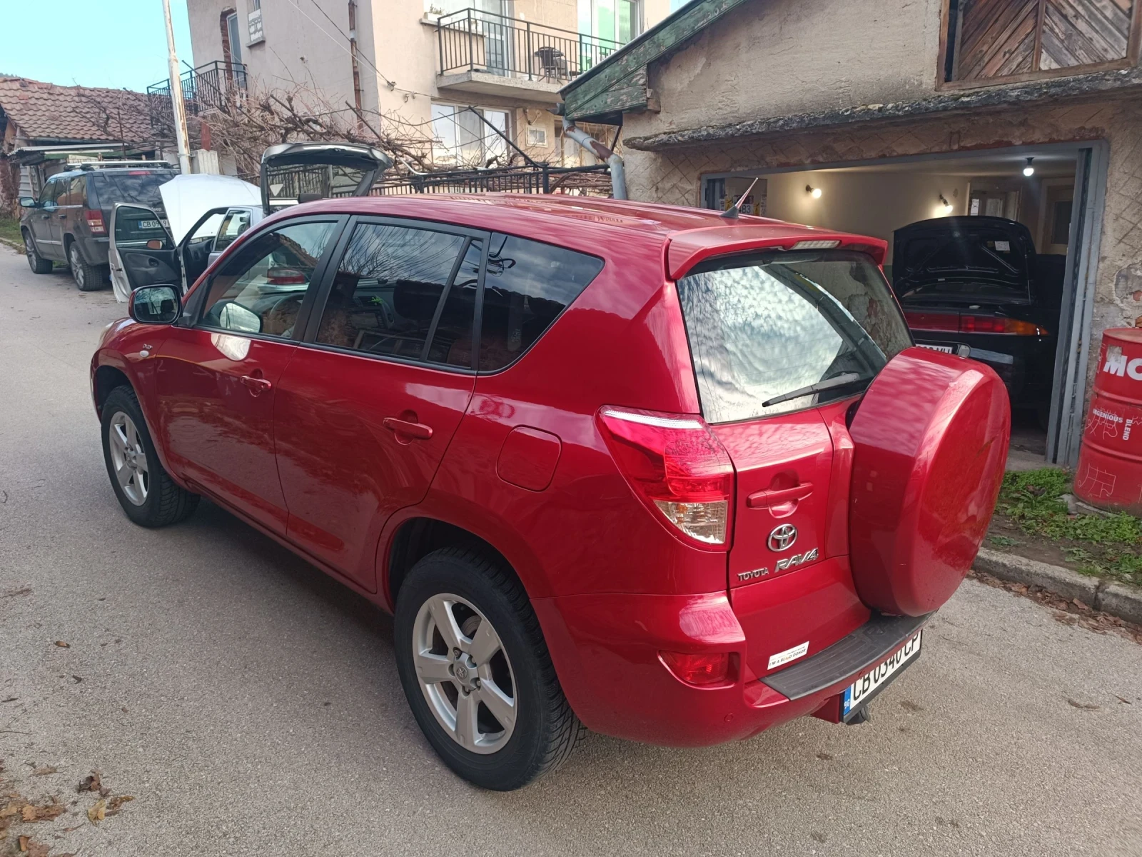 Toyota Rav4 2.2 D4D - изображение 2