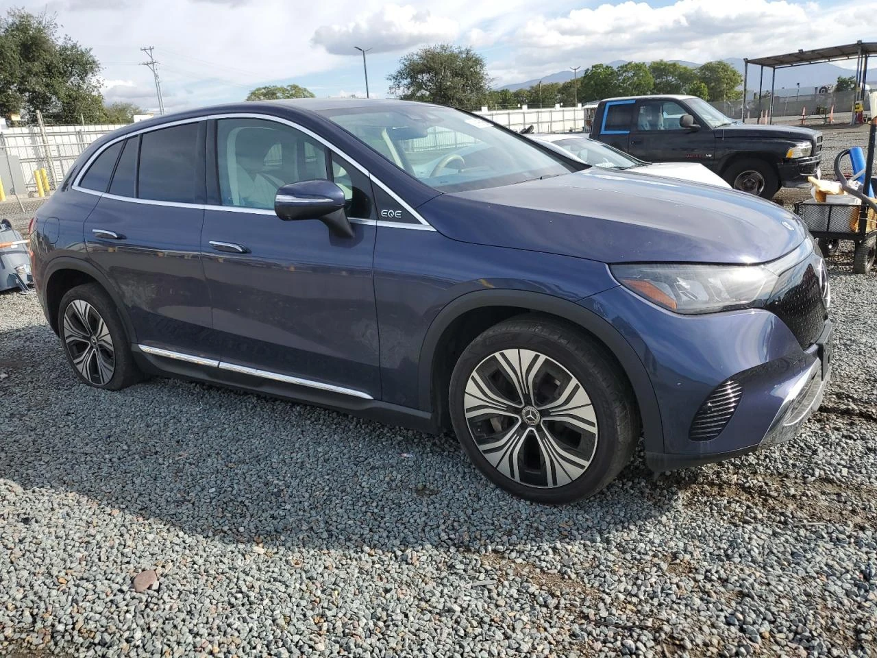 Mercedes-Benz EQE Suv 350+ , снимка 4 - Автомобили и джипове - 54141036