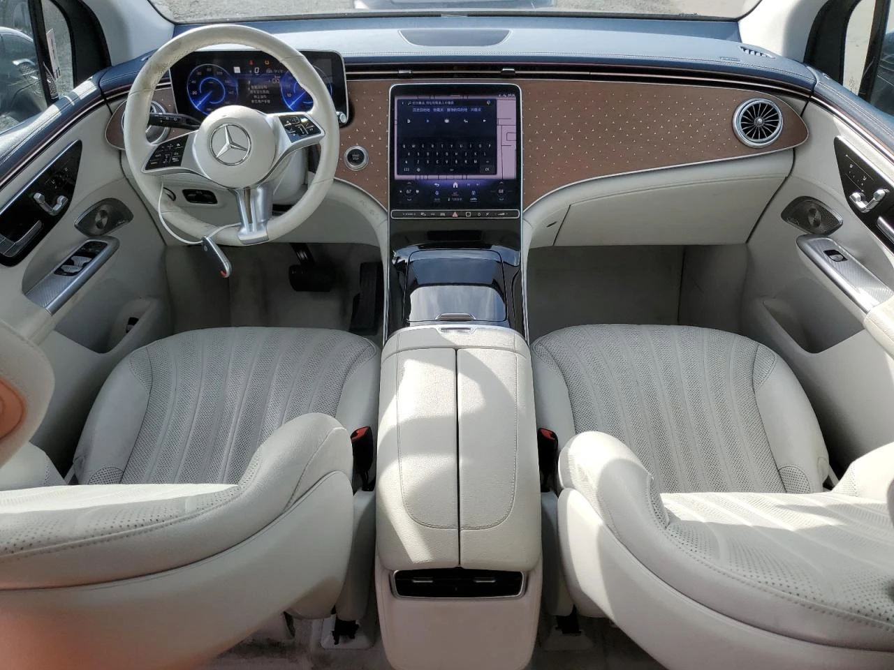 Mercedes-Benz EQE Suv 350+ , снимка 8 - Автомобили и джипове - 54141036