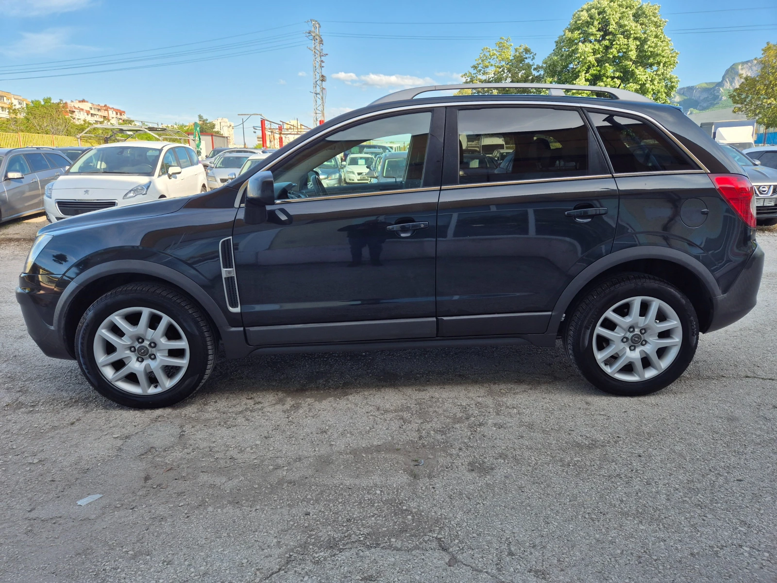 Opel Antara 2.4I KLIMA ITALY, снимка 9 - Автомобили и джипове - 54544257