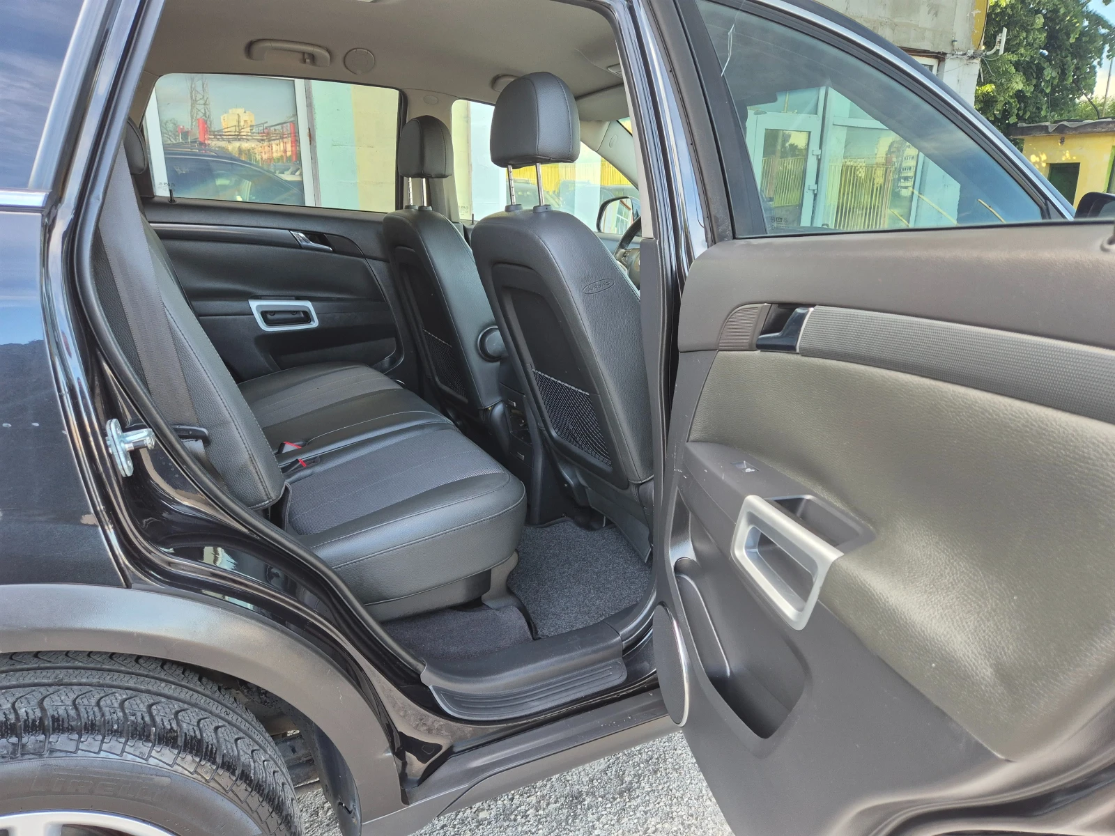 Opel Antara 2.4I KLIMA ITALY, снимка 10 - Автомобили и джипове - 54544257